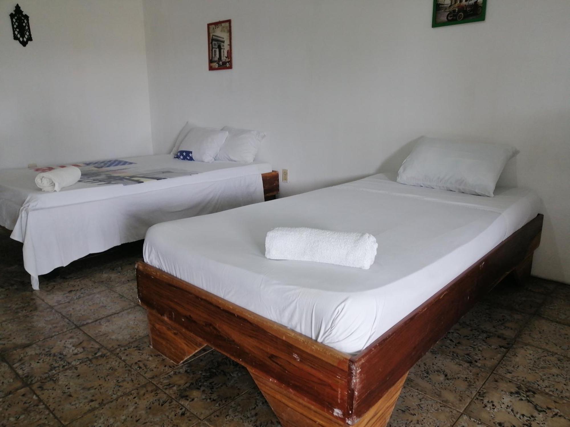 Rooms Palmeras Cahuita Eksteriør bilde