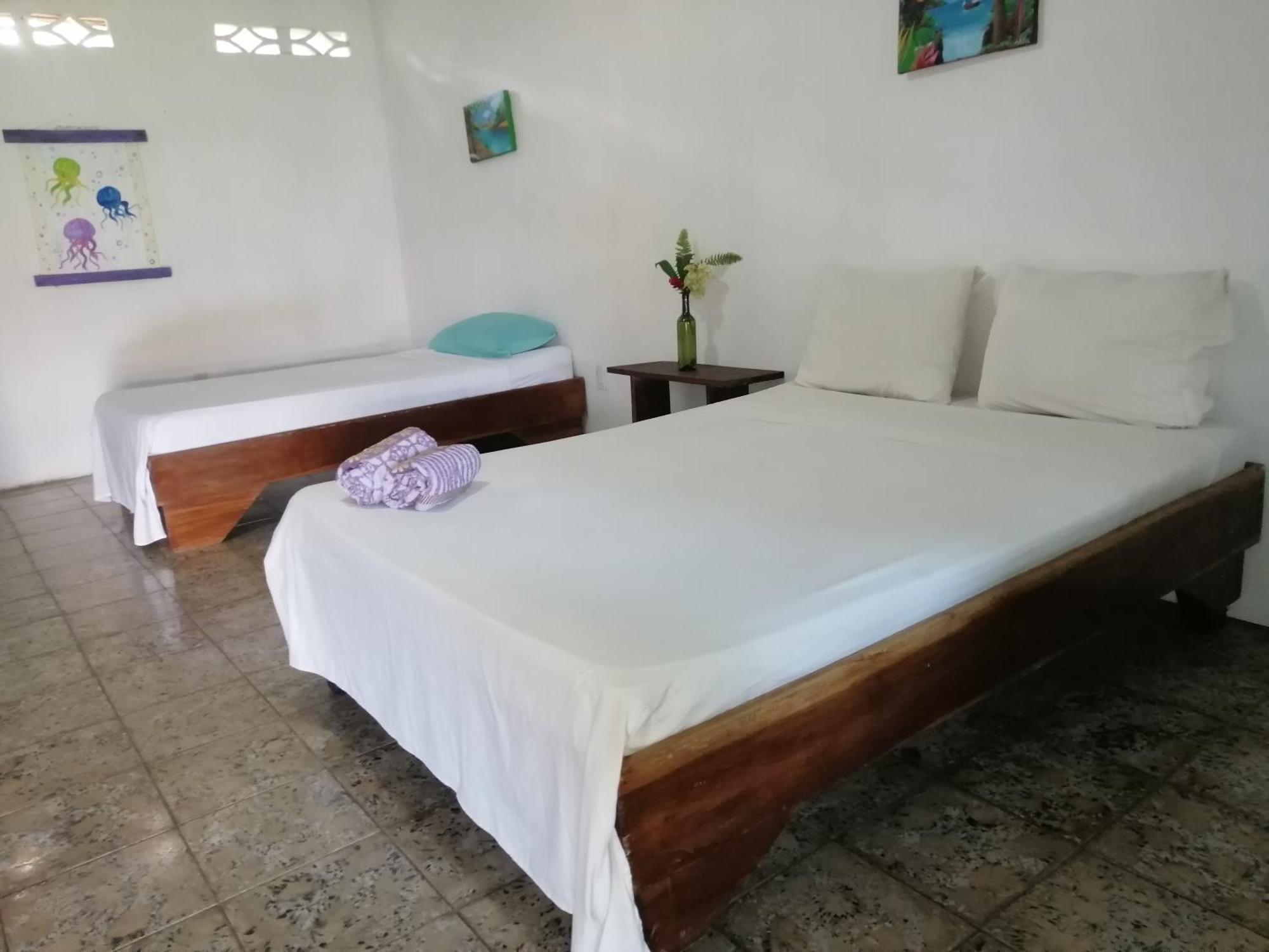 Rooms Palmeras Cahuita Eksteriør bilde